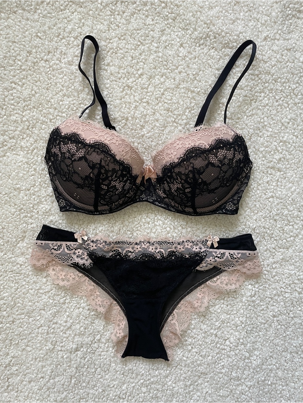 Adore Me Emanuelly Push-up Bra & Hipster Panty Set - 32D & XS